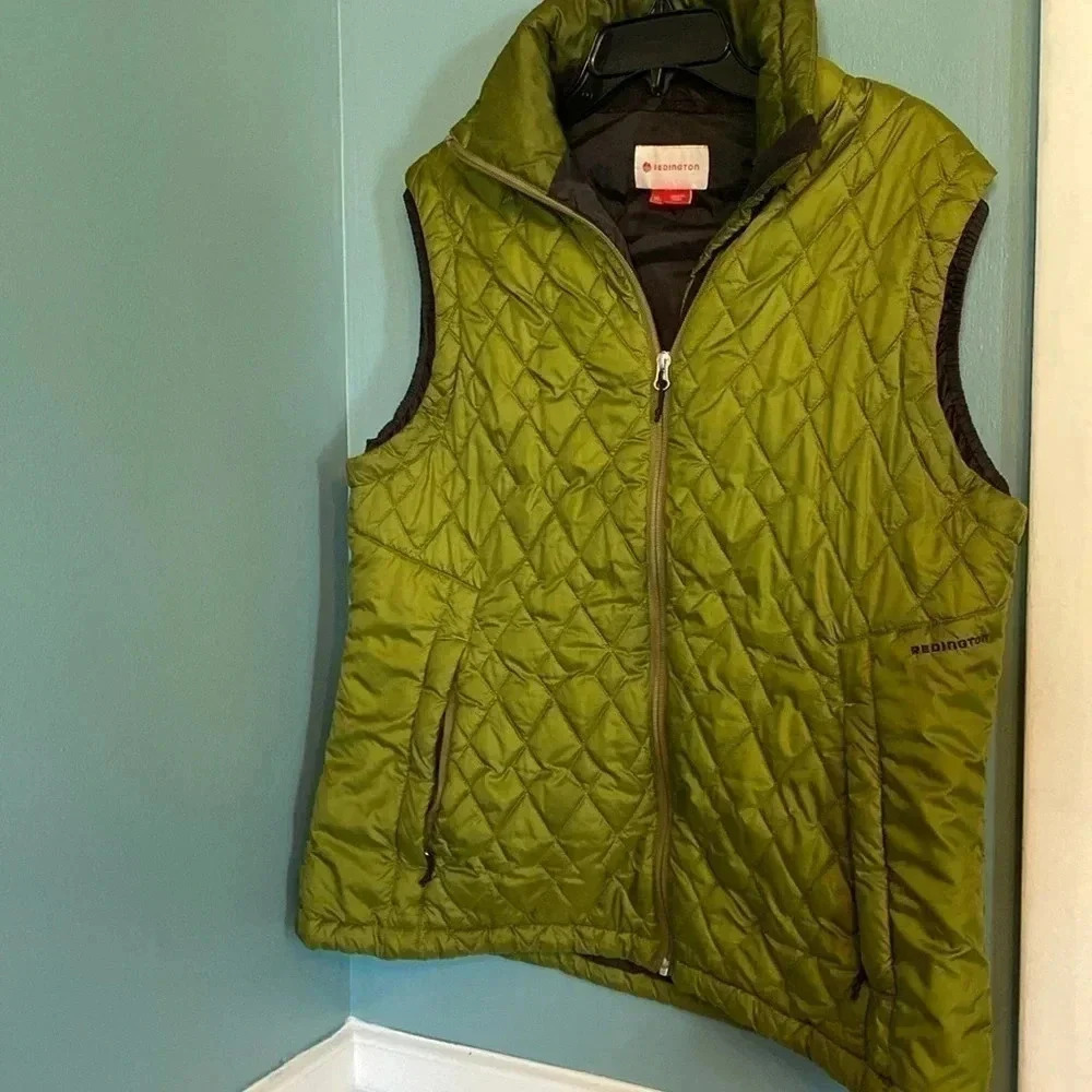 Redington women’s green puffer vest size XL